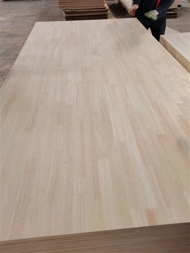 Gumi Fa rétegelt lemez